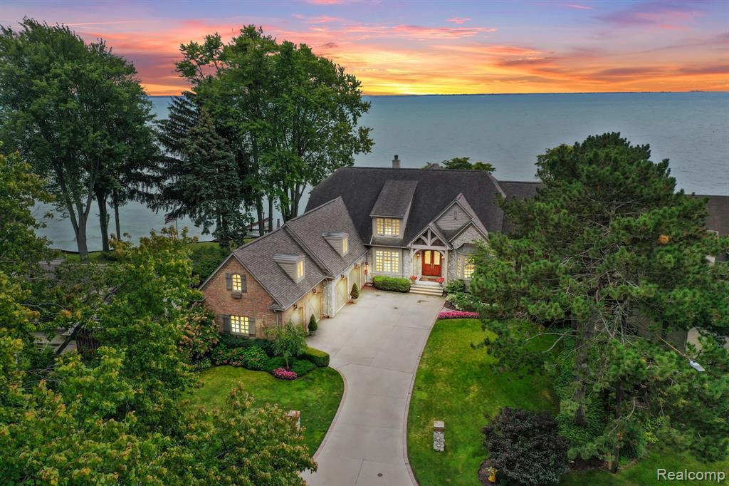 Homes for Sale on Lake St Clair