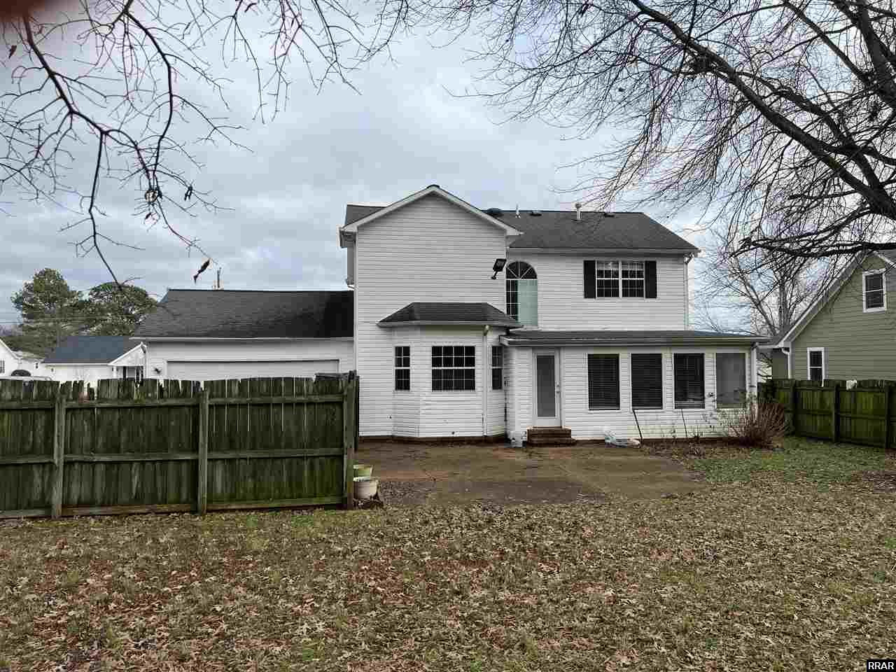2111 Valley Drive