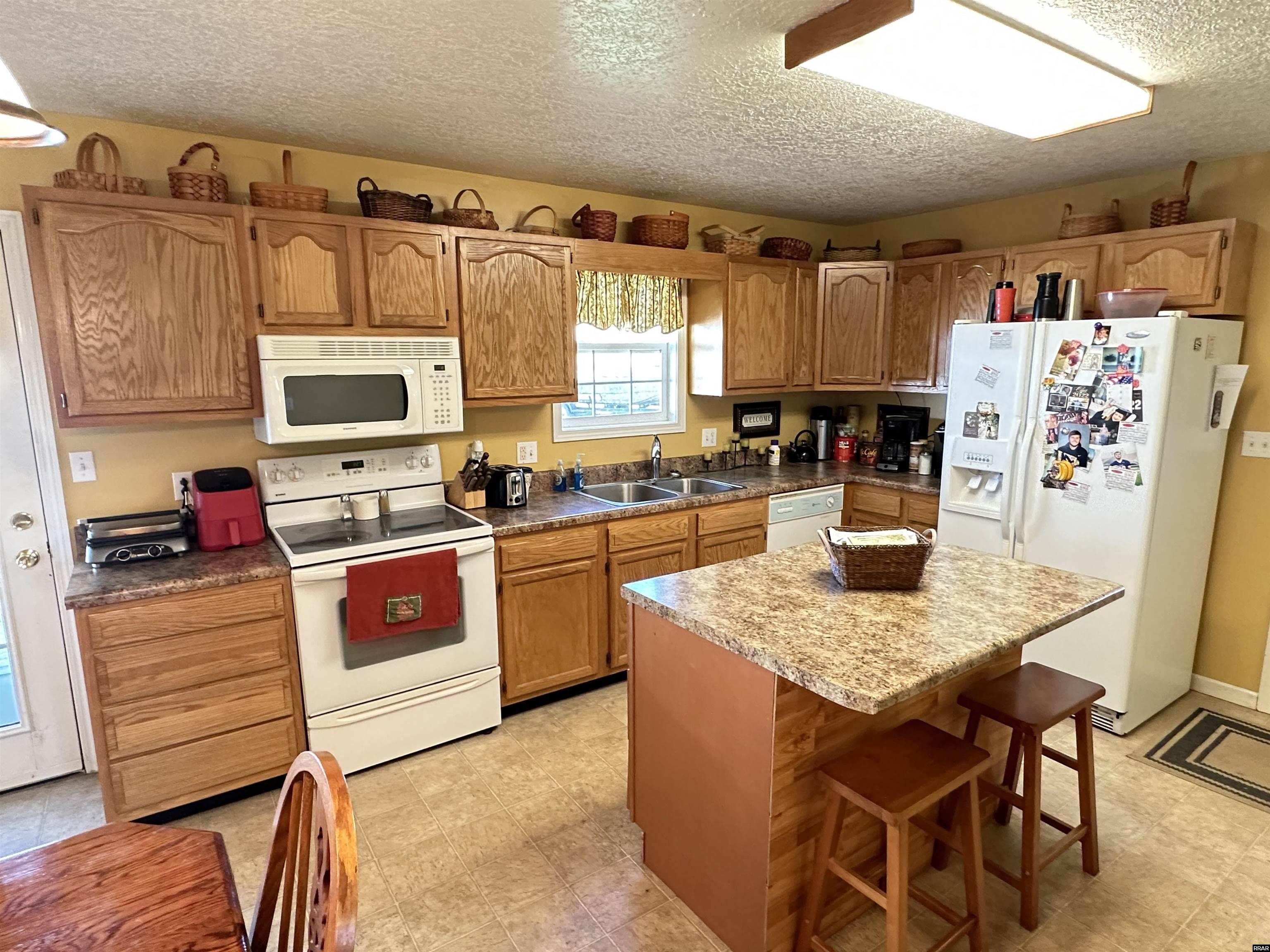 1202 Raspberry Road