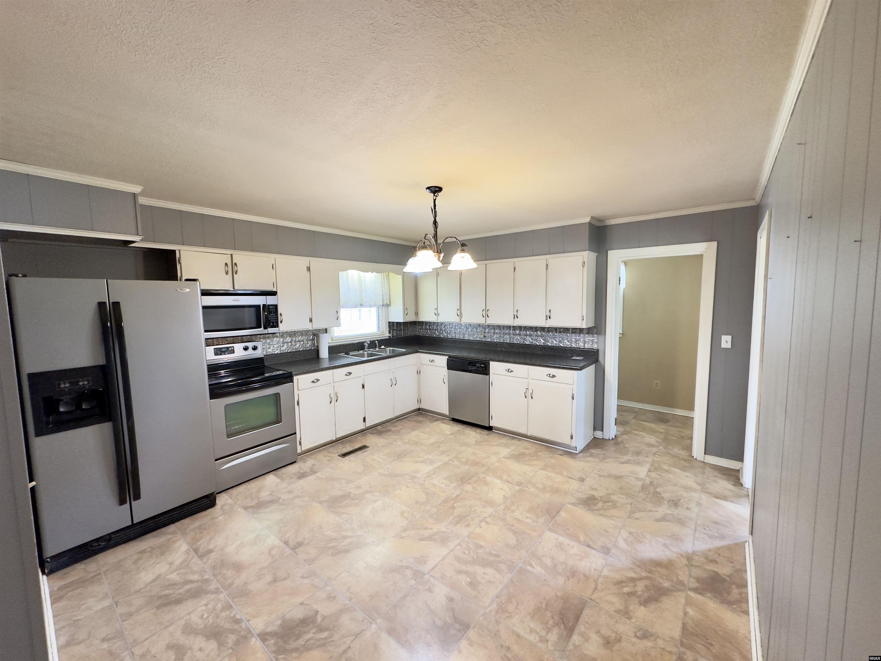 2249 Bel Air Circle