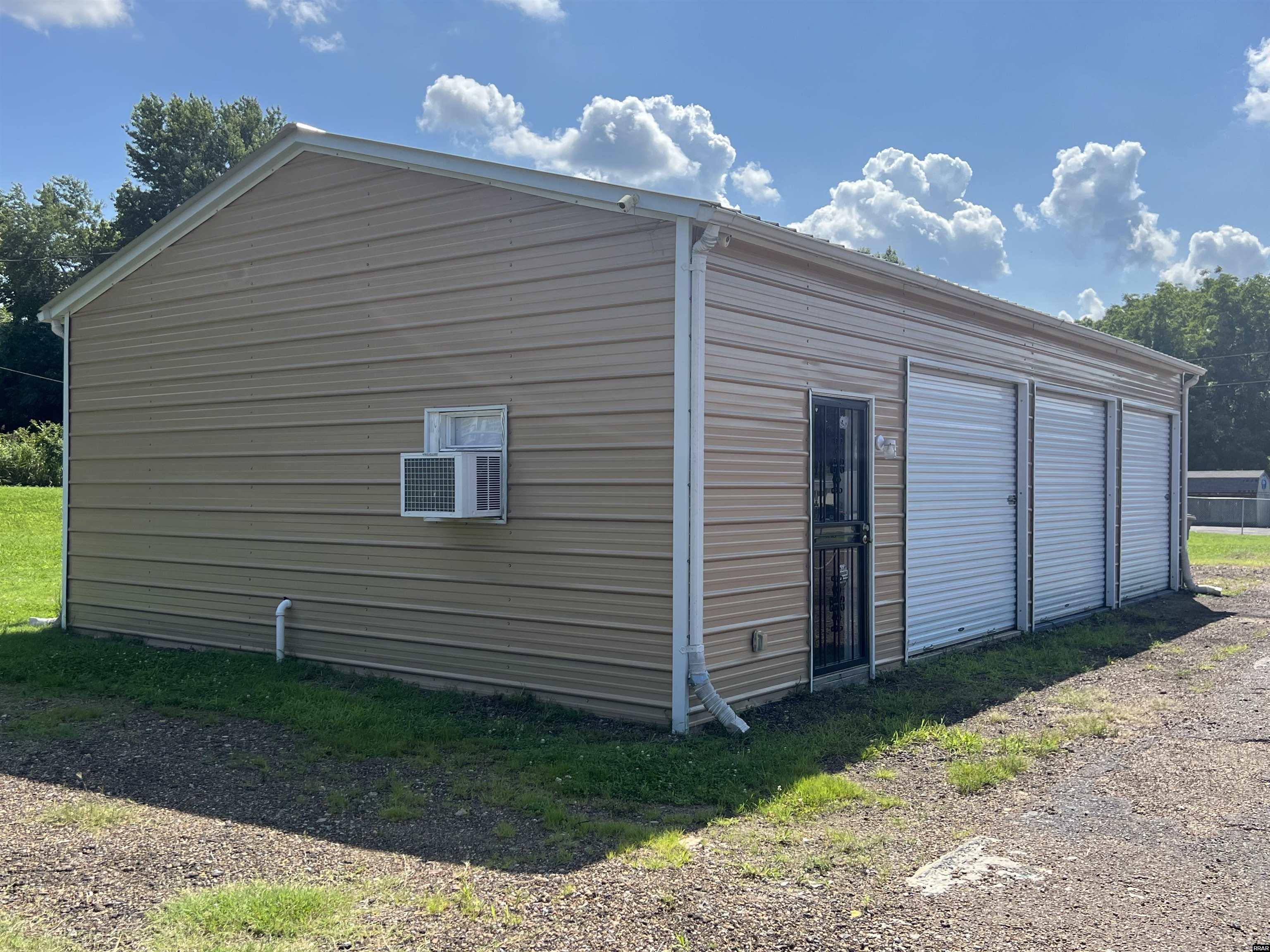 1221 E Main Street