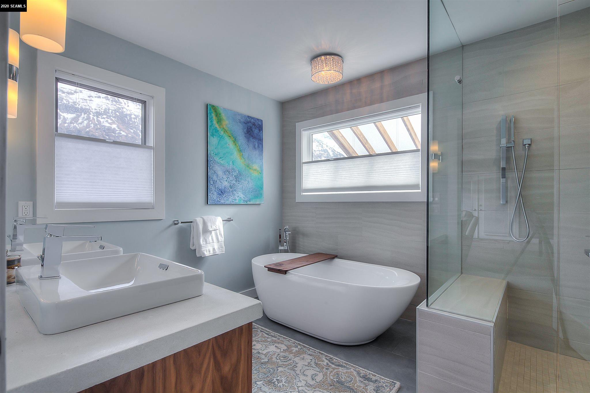 Master Bath Double Sinks, Soaking Tub, & Tiled Shower
