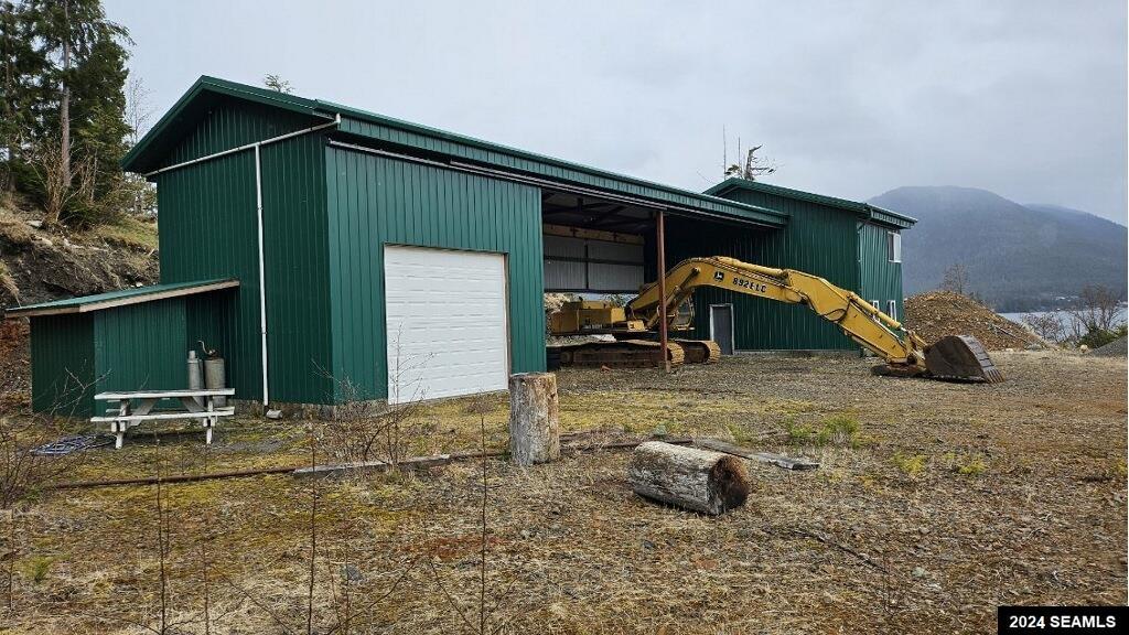 Commercial/Industrial Price 1,325,000 24222