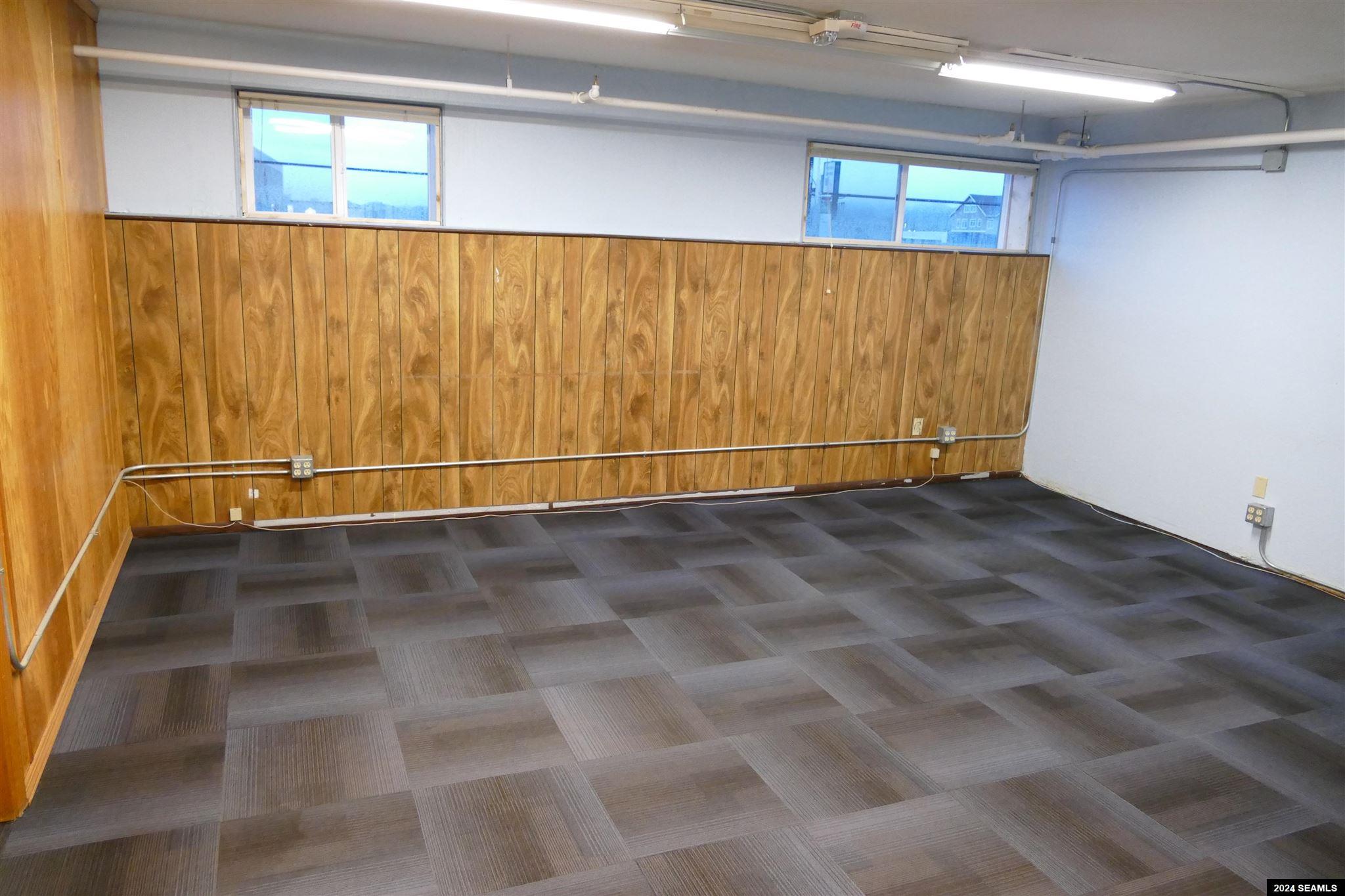 Commercial/Industrial Price 30,000 24743