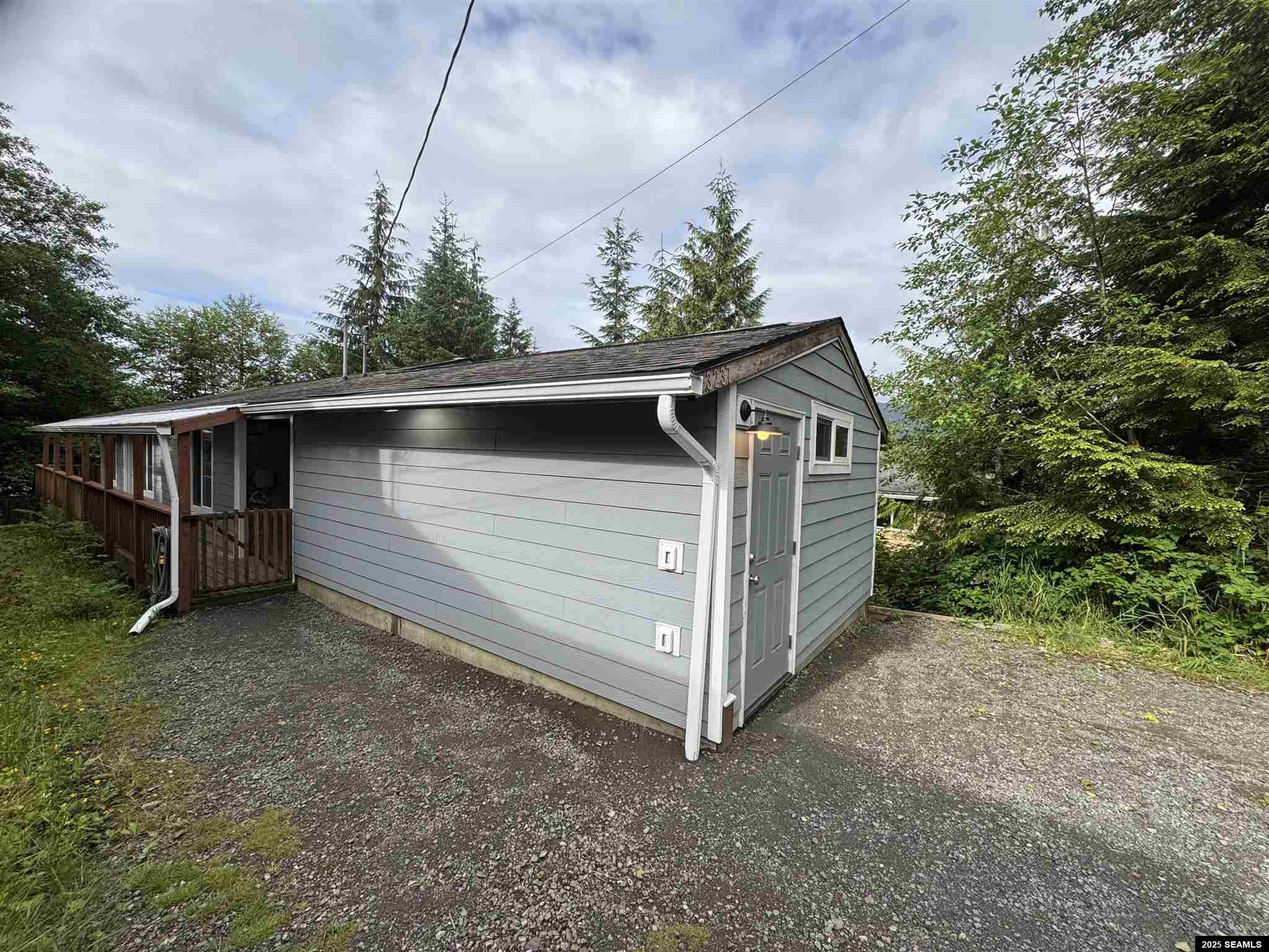 3237 Lincoln Court, Ketchikan, Alaska 99901, 3 Bedrooms Bedrooms, ,1 BathroomBathrooms,Residential,For Sale,Lincoln Court,25653