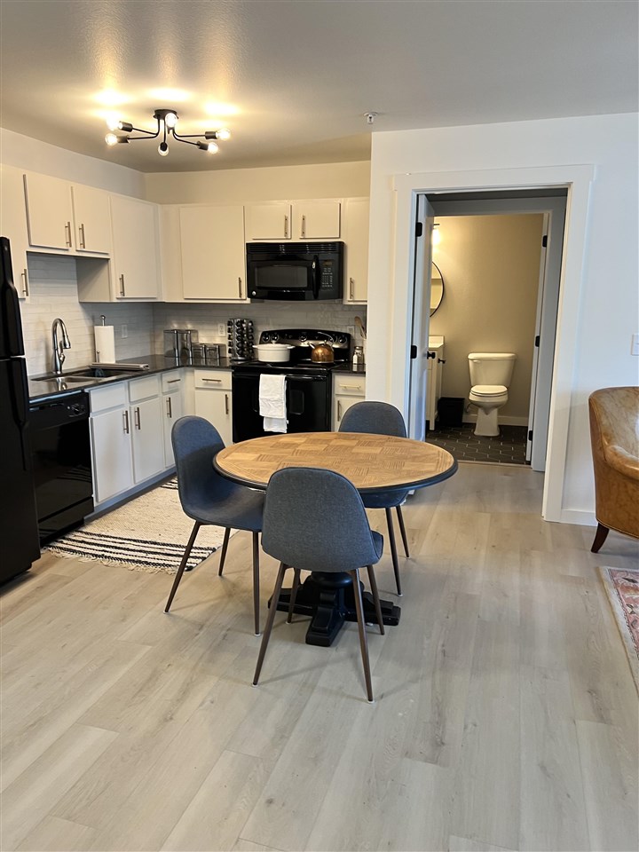 251 W Miller #204
