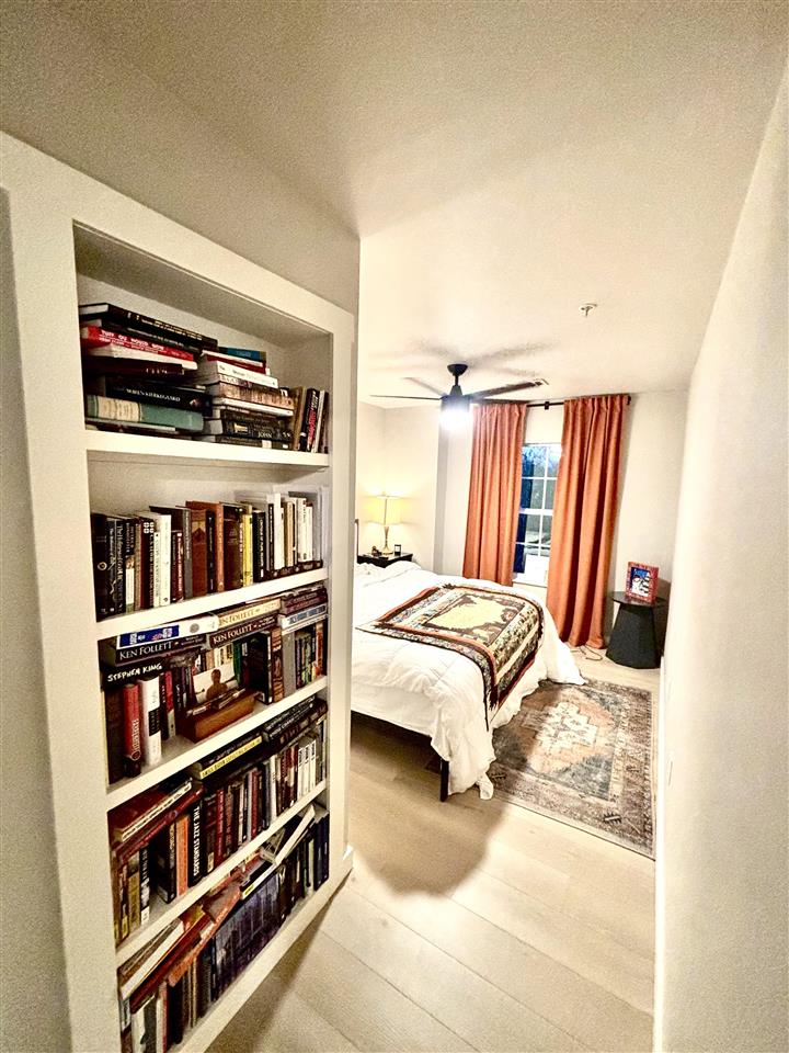 251 W Miller #204