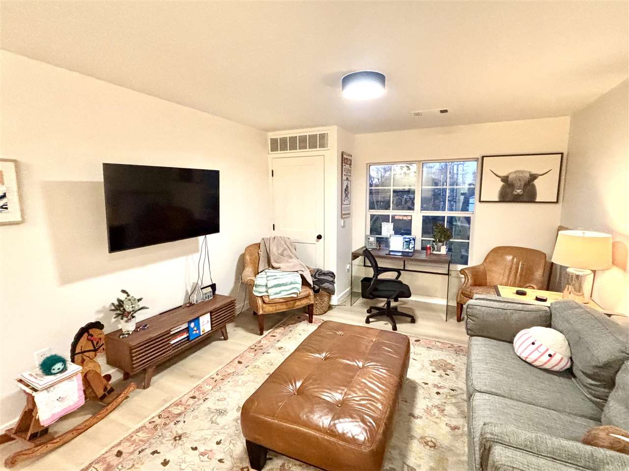 251 W Miller #204