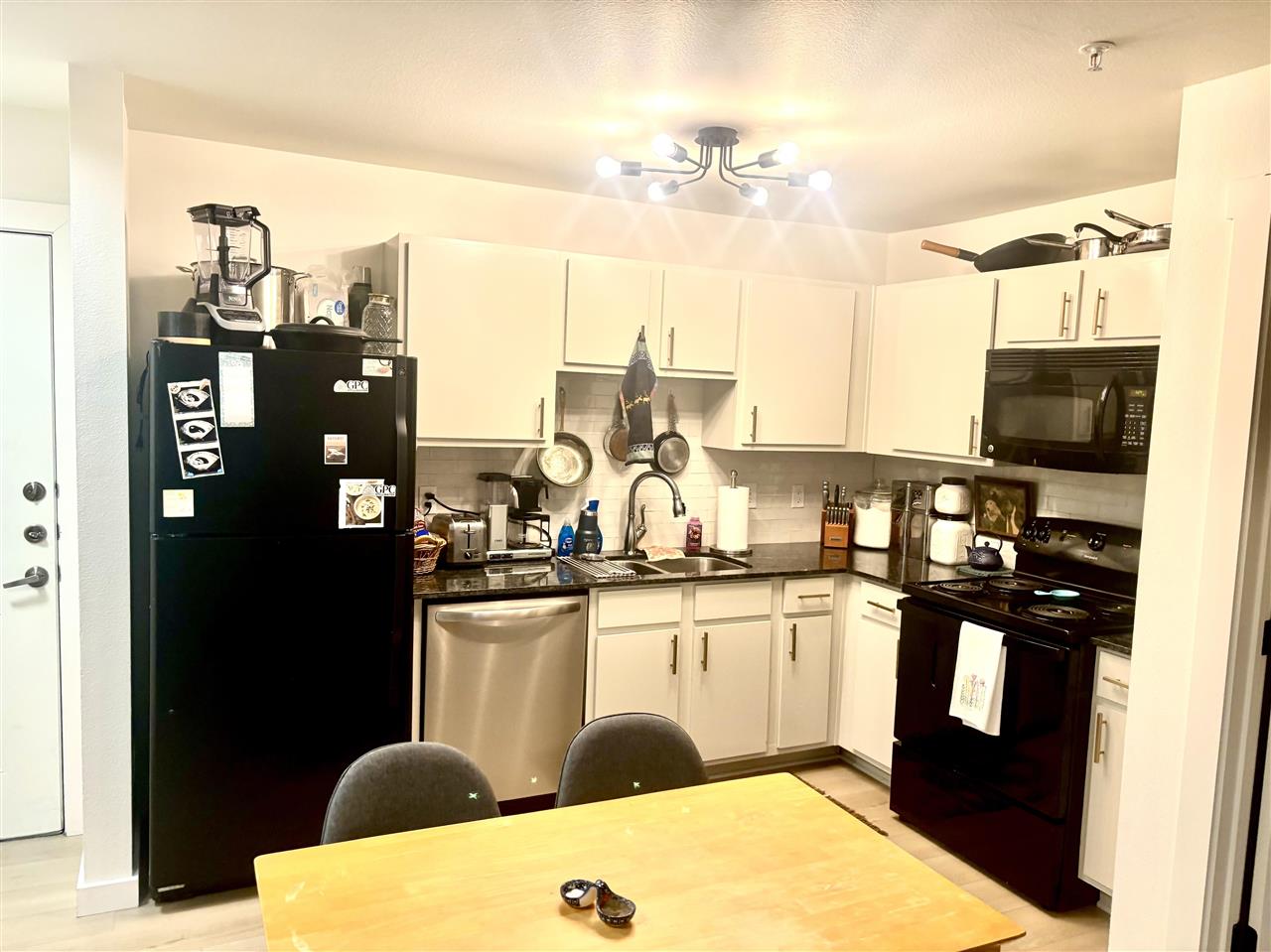 251 W Miller #204