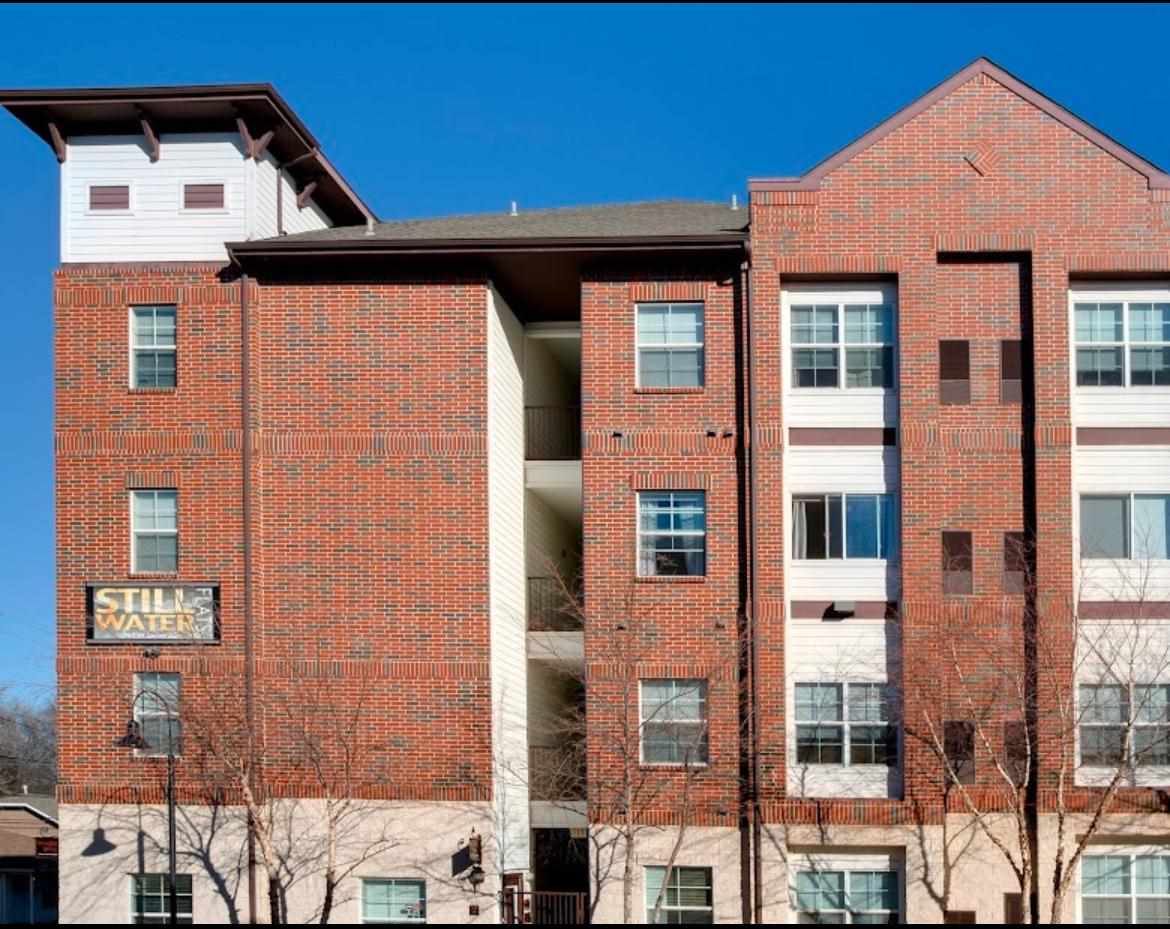 251 W Miller #204