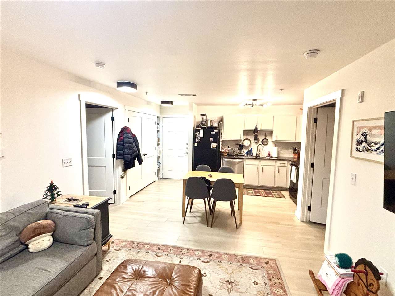 251 W Miller #204