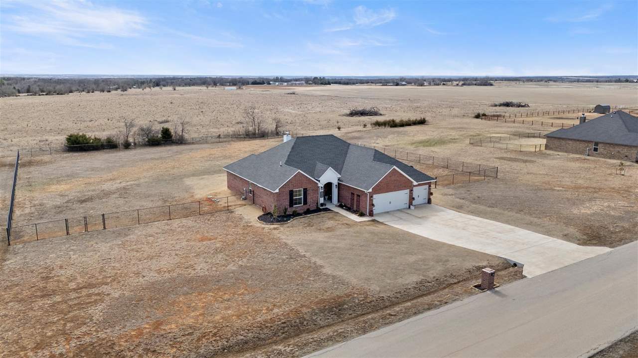1807 W Forest Ridge