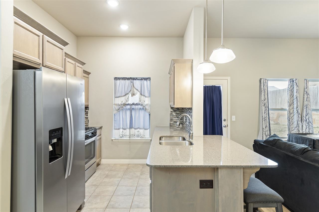 1126 S Chandler
