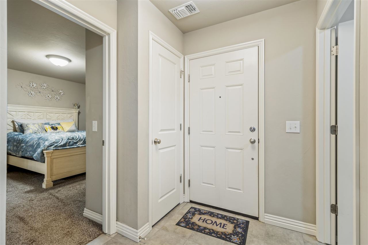 1126 S Chandler