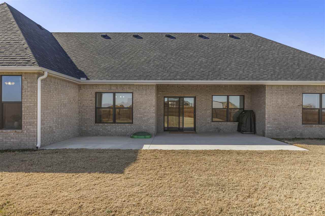1920 W Forest Ridge