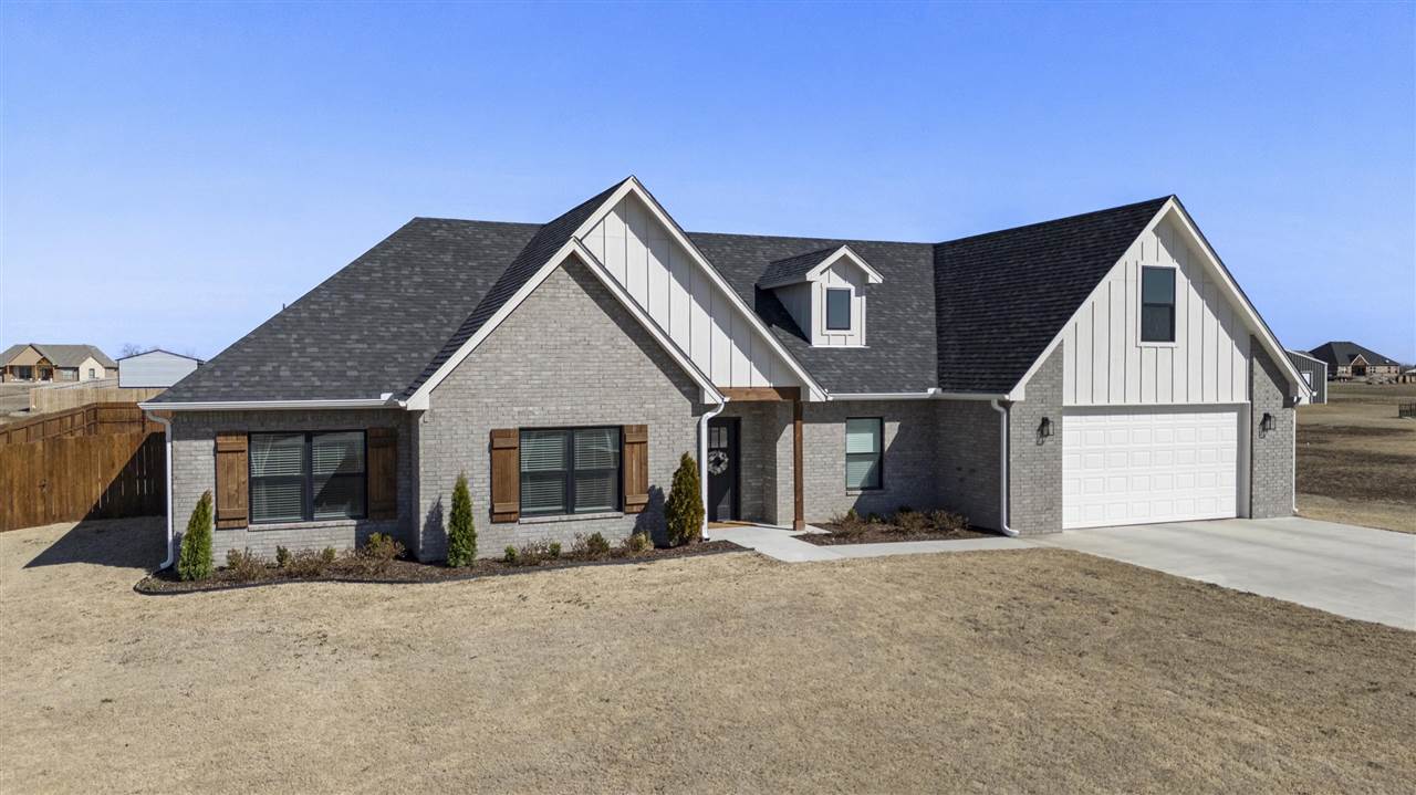 1920 W Forest Ridge