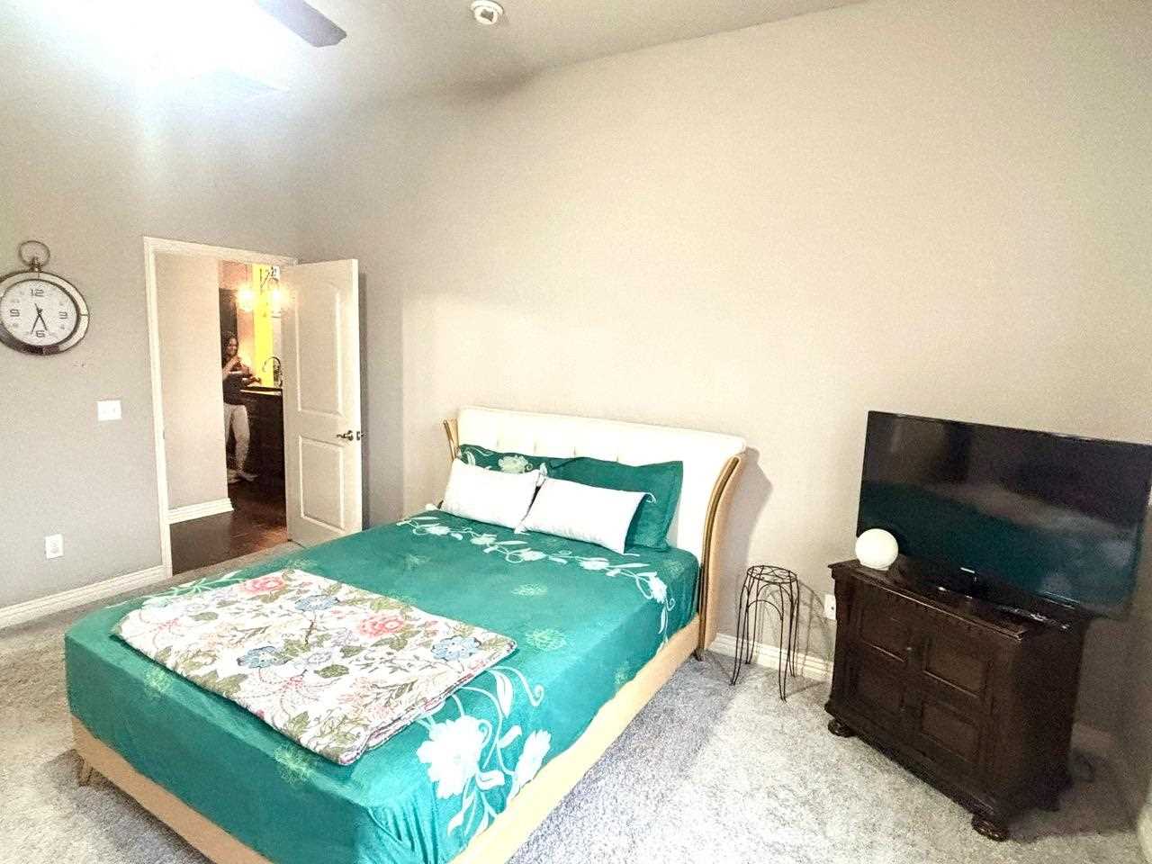 327 E Copper Canyon Avenue