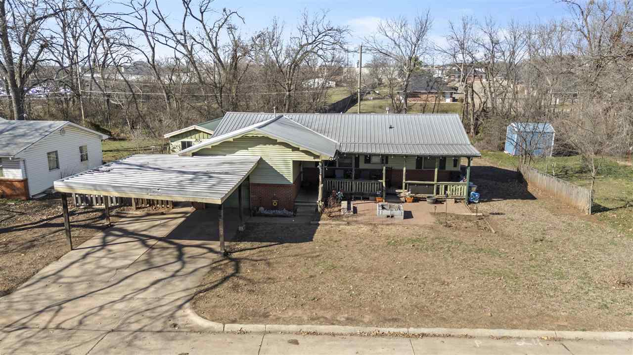 716 E Maple Avenue