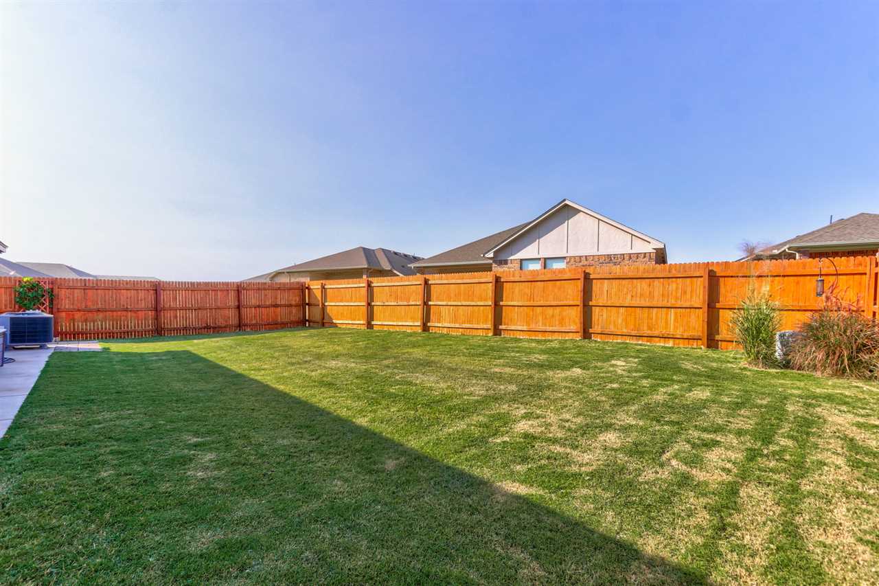 1127 S Landry Ln