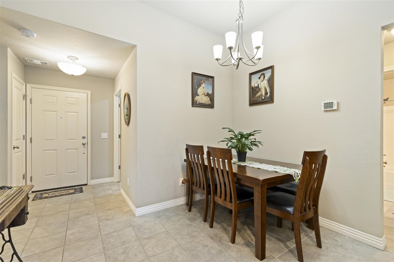 1126 S Chandler
