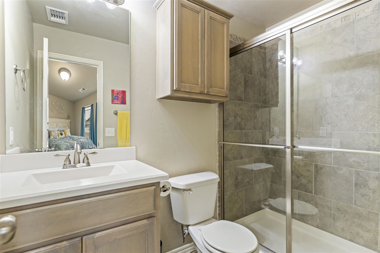 1126 S Chandler
