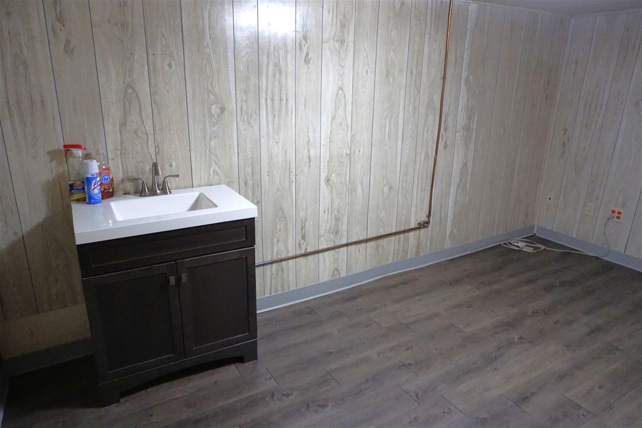 Listing Carousel Slide