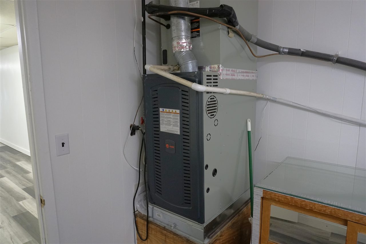 Listing Carousel Slide