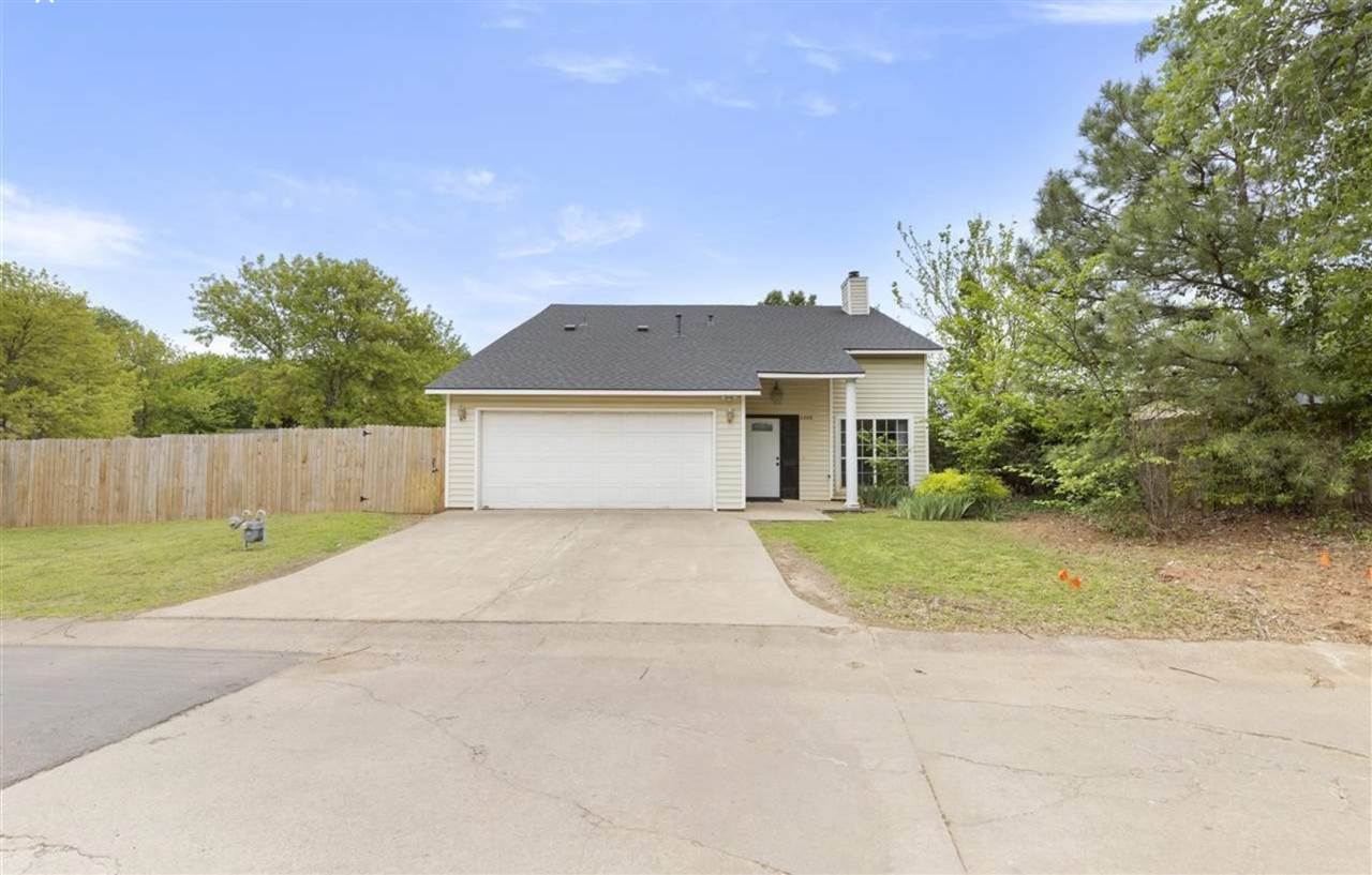 2209 E Post Oak Drive