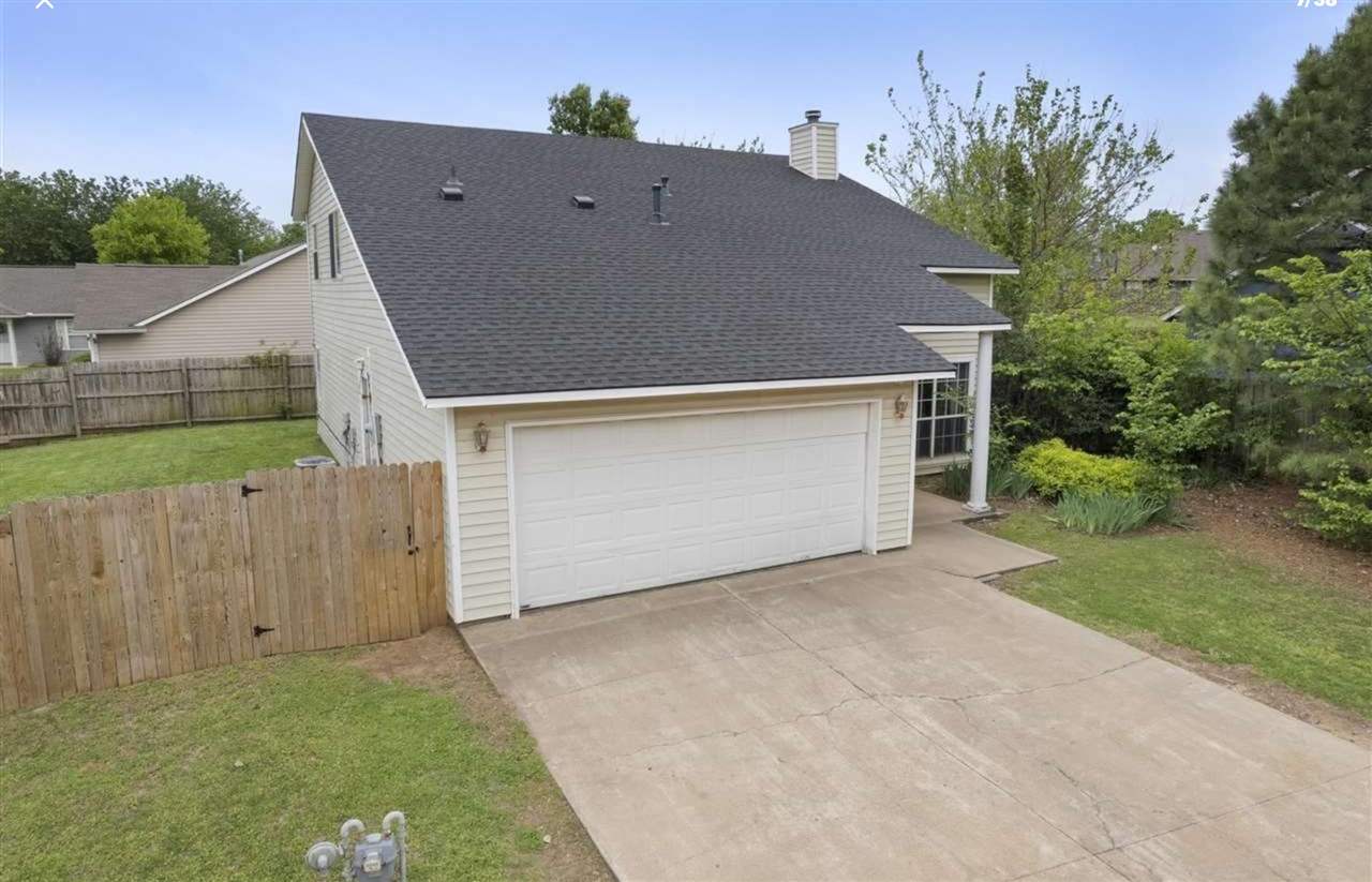 2209 E Post Oak Drive