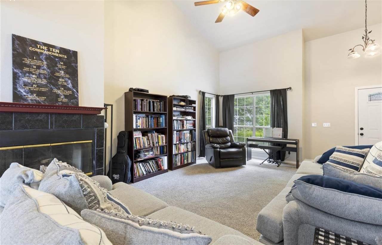 2209 E Post Oak Drive