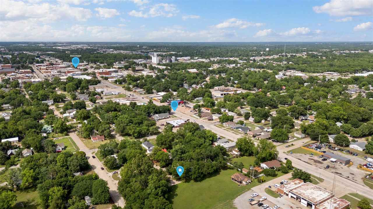 1423 S Husband Place
