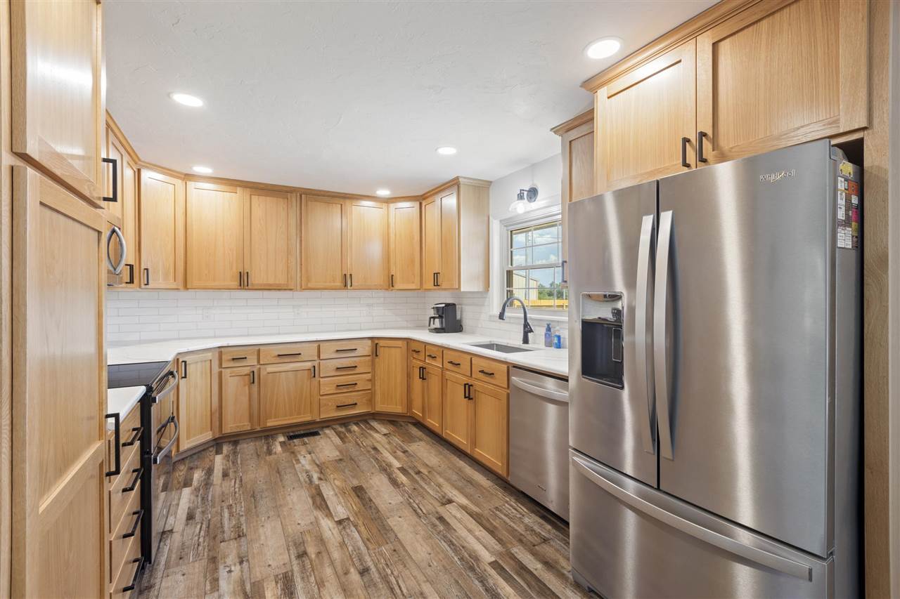 Listing Carousel Slide