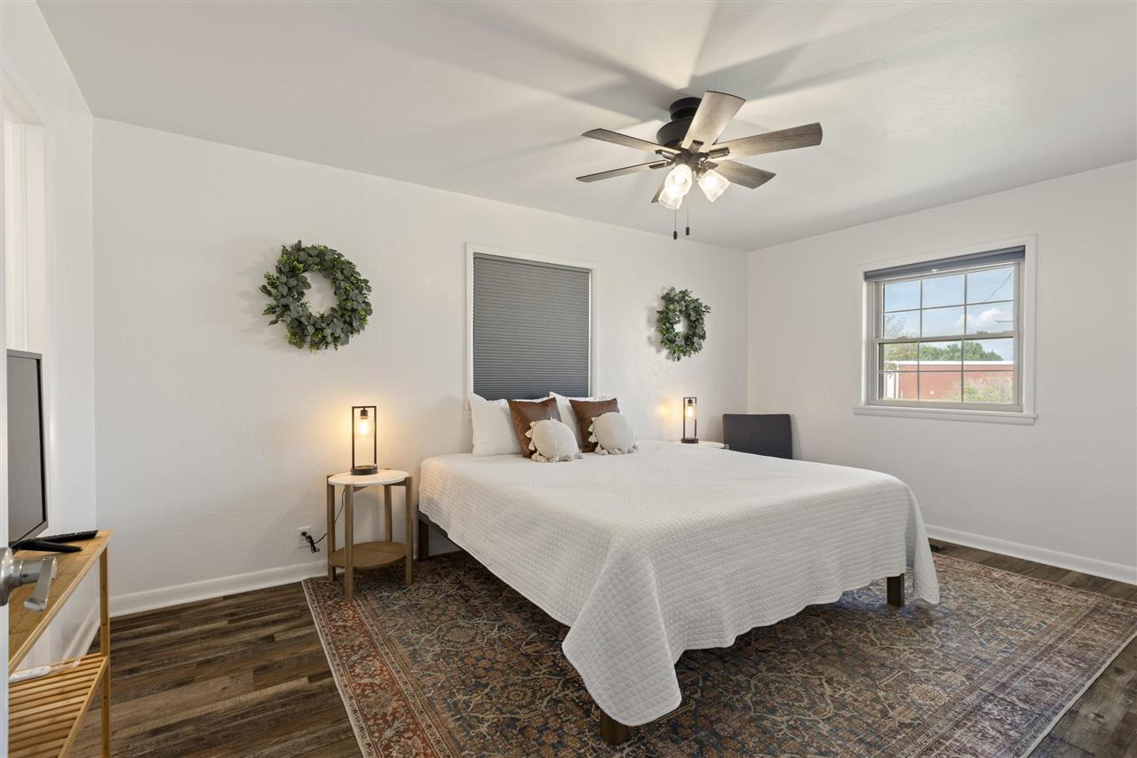 Listing Carousel Slide