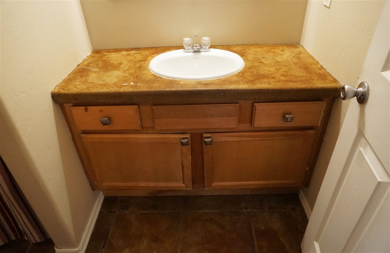 Listing Carousel Slide