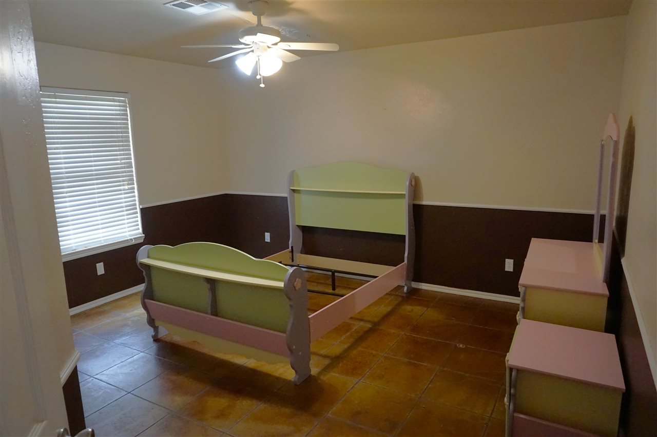 Listing Carousel Slide