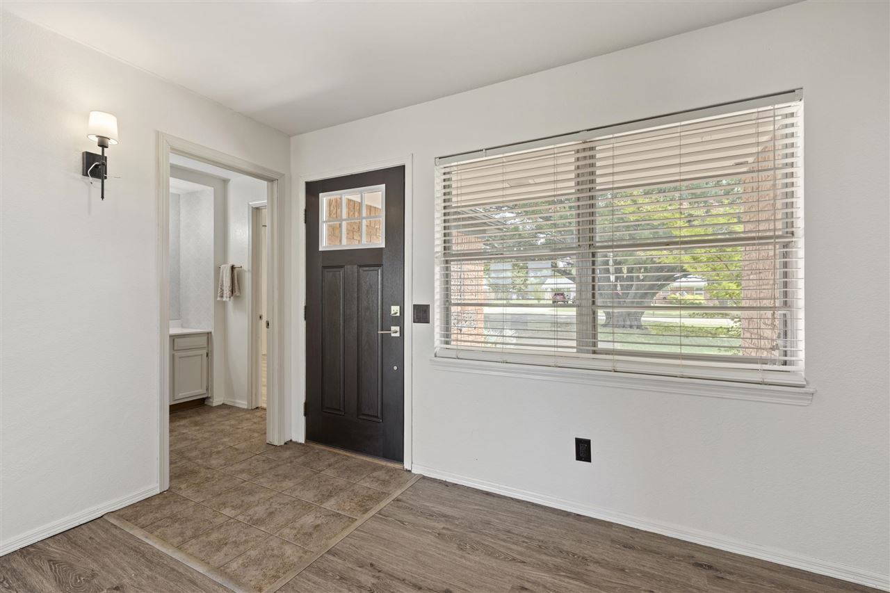 Listing Carousel Slide