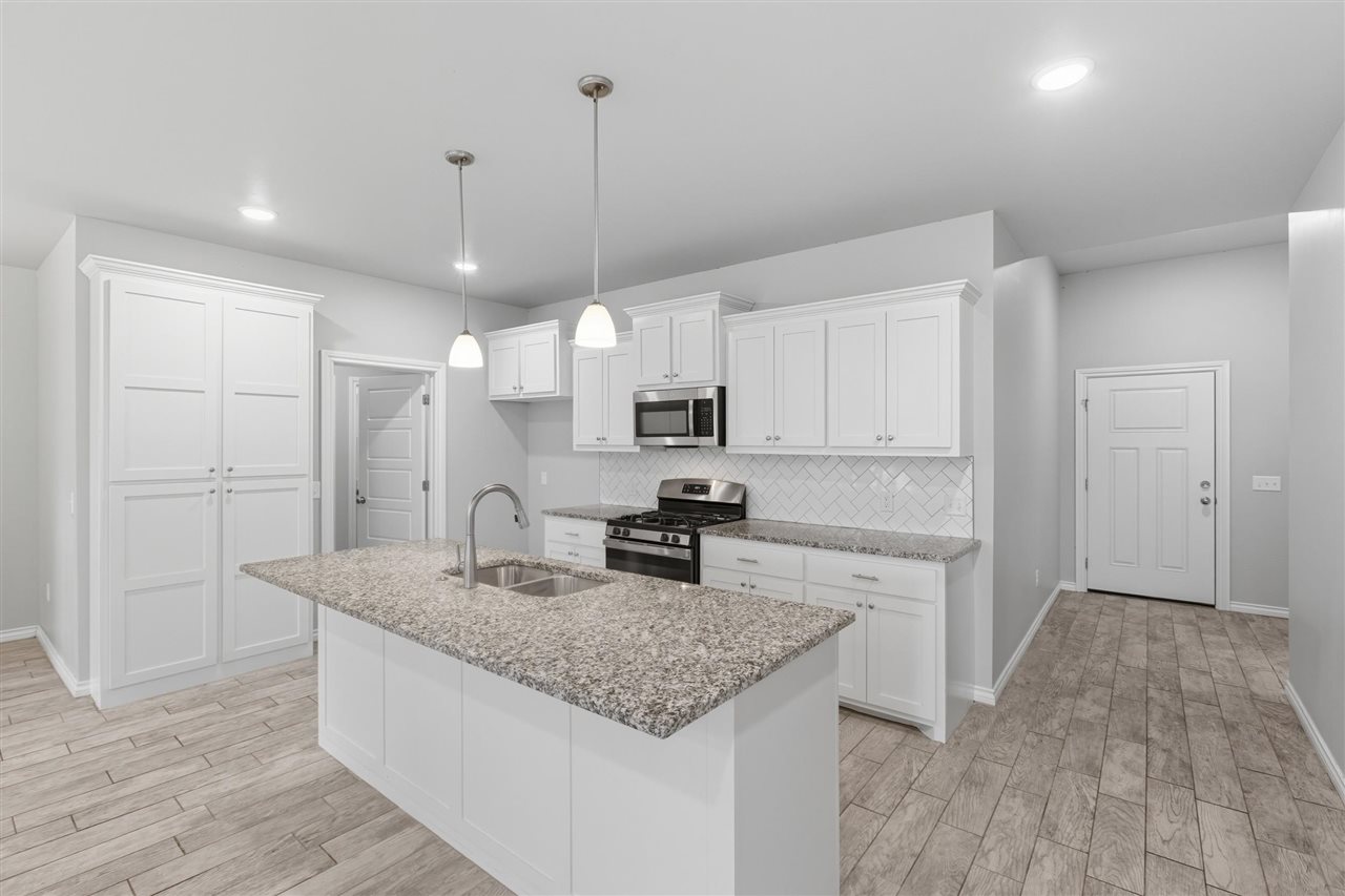 Listing Carousel Slide