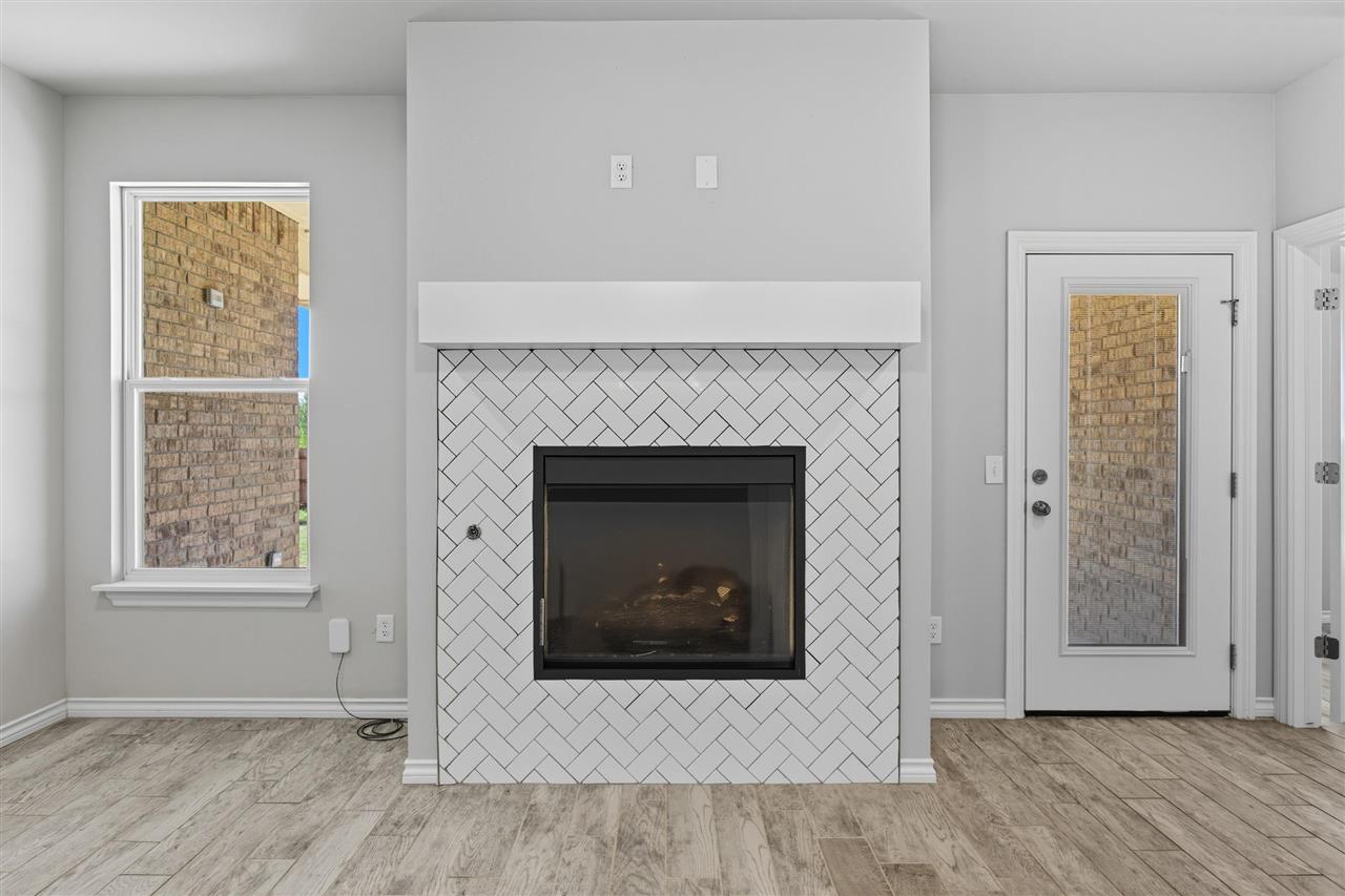 Listing Carousel Slide