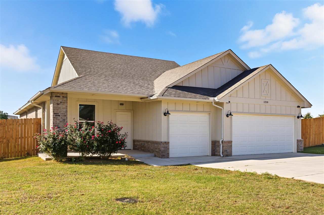 Listing Carousel Slide