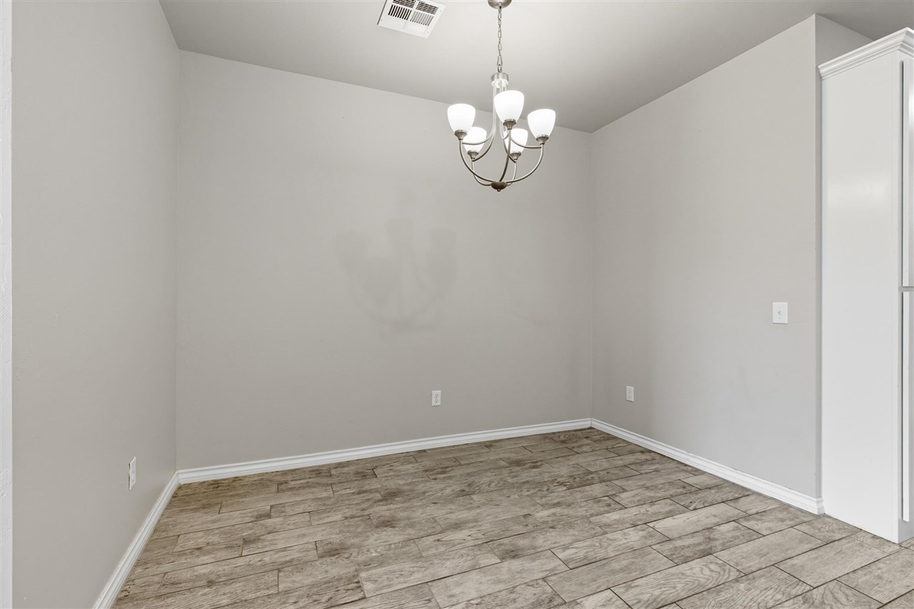 Listing Carousel Slide