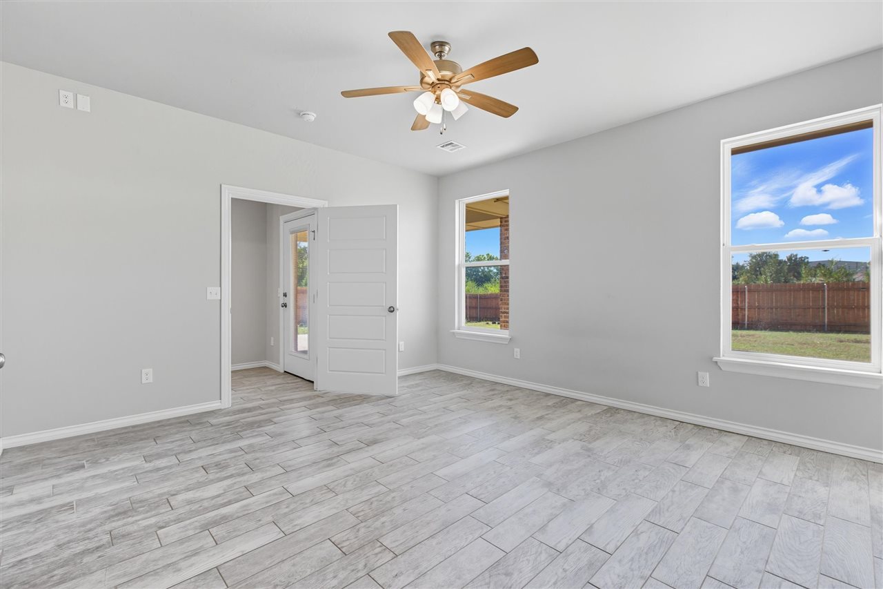 Listing Carousel Slide