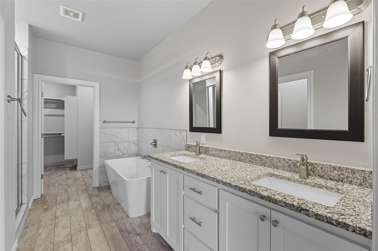 Listing Carousel Slide