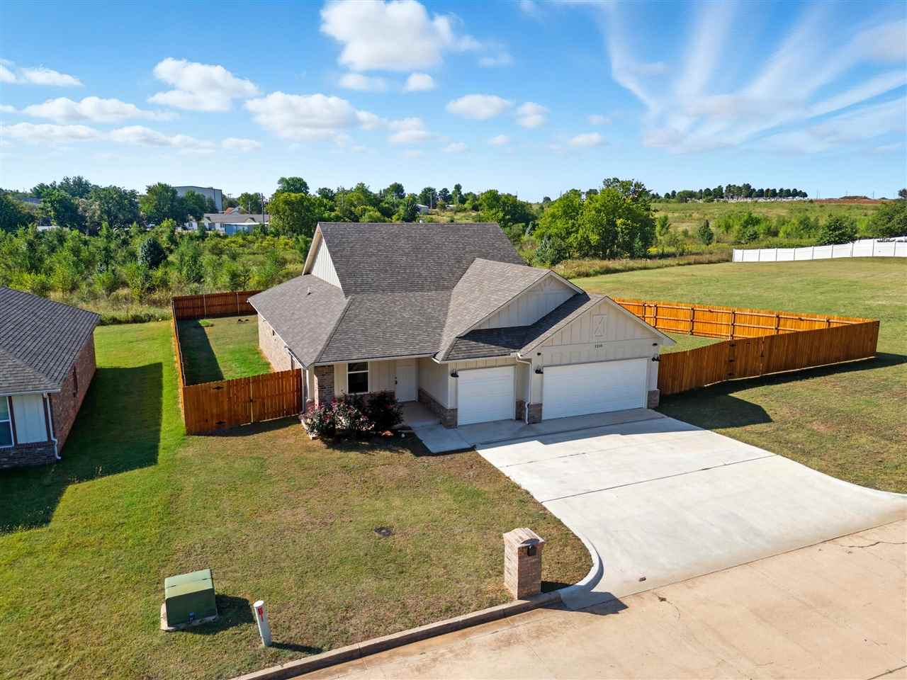 Listing Carousel Slide