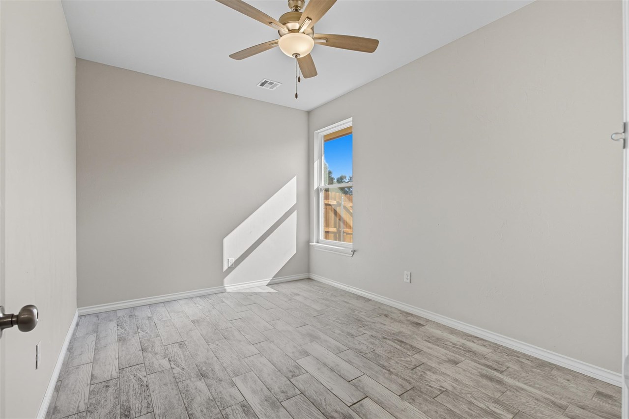 Listing Carousel Slide