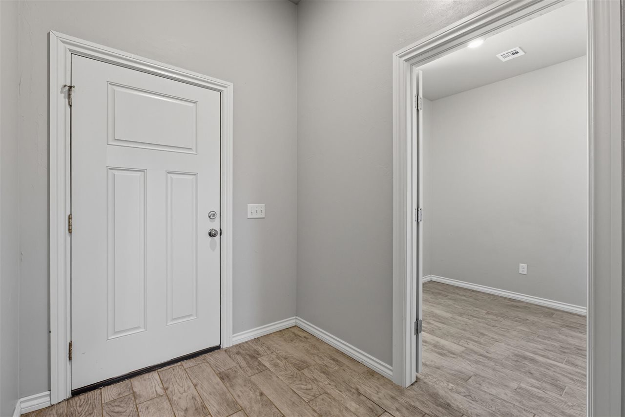 Listing Carousel Slide