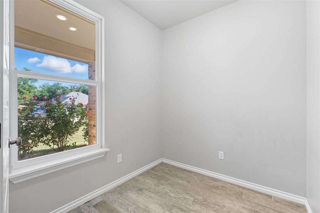 Listing Carousel Slide