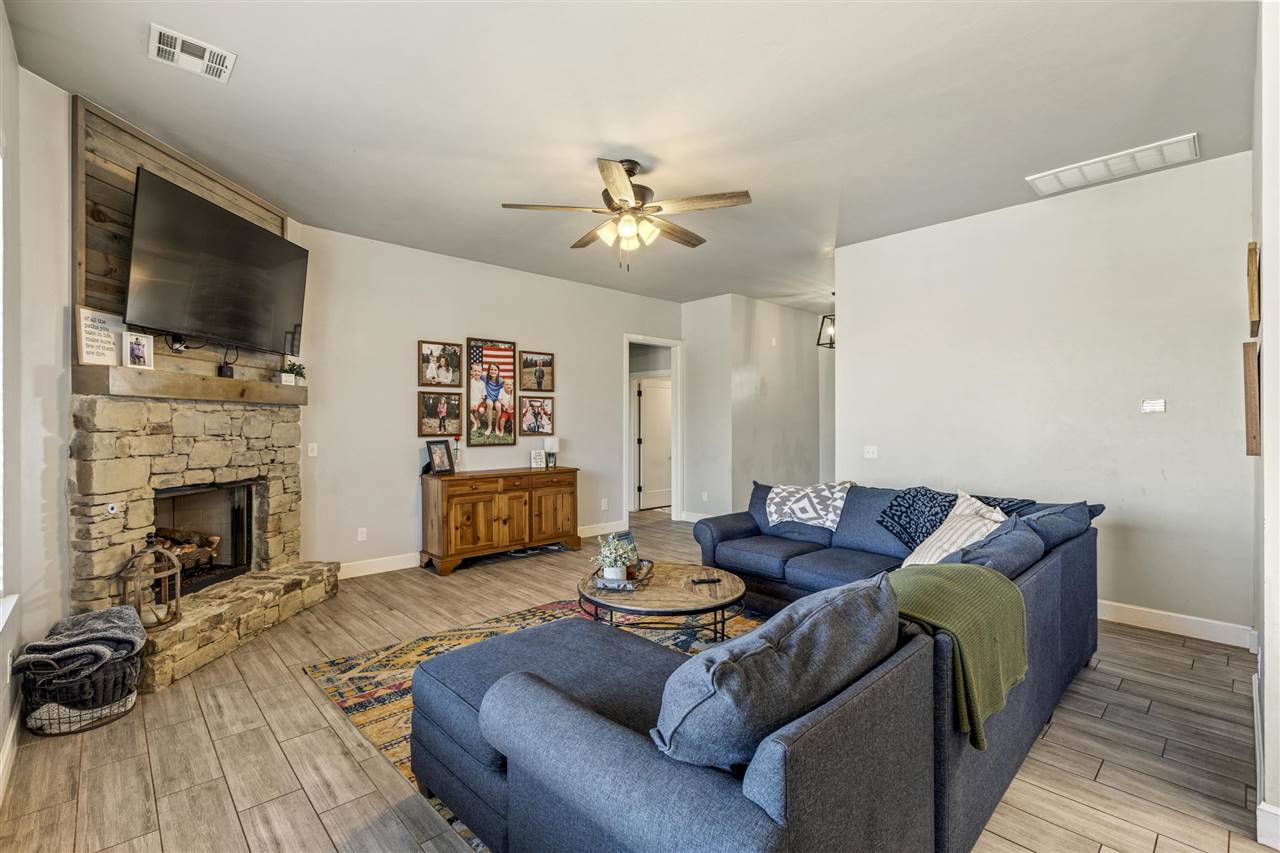 Listing Carousel Slide