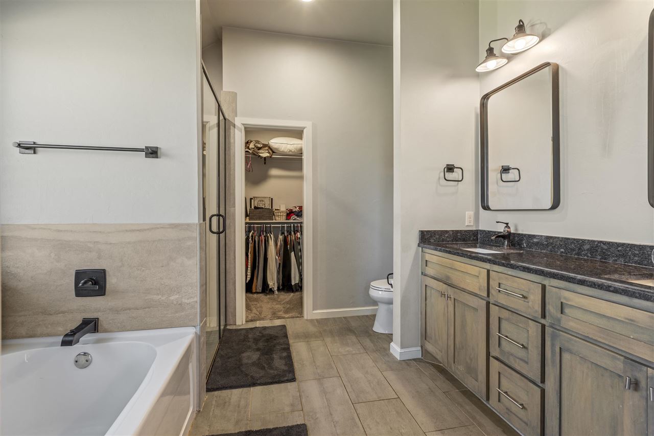 Listing Carousel Slide