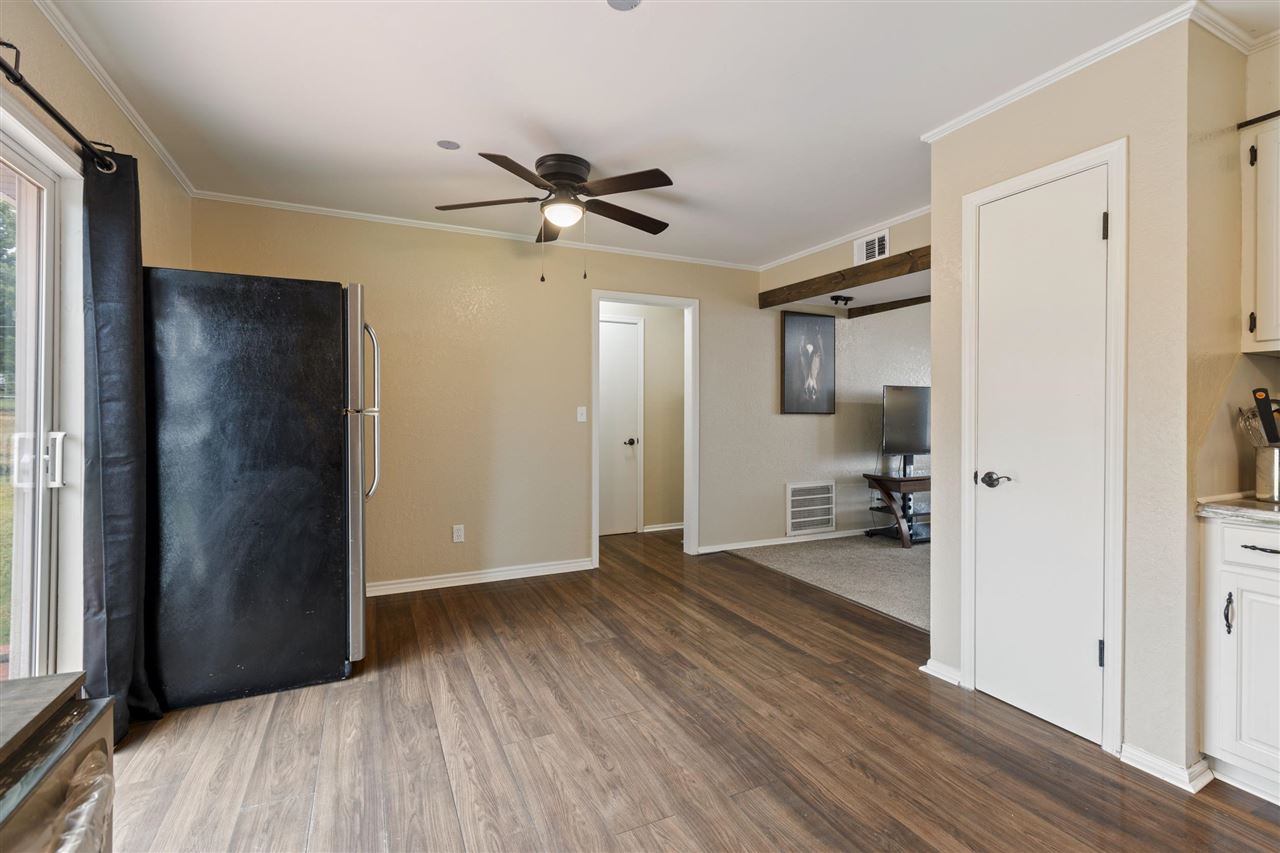 Listing Carousel Slide