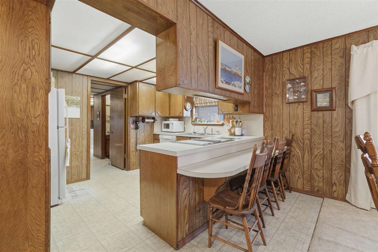 Listing Carousel Slide